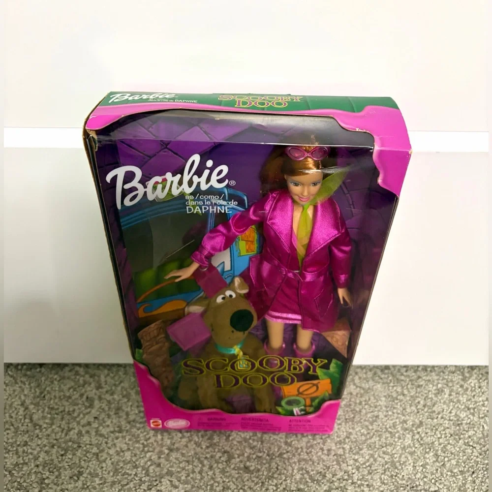 2001 Scooby-Doo Daphne Barbie doll - Picture 2 of 8